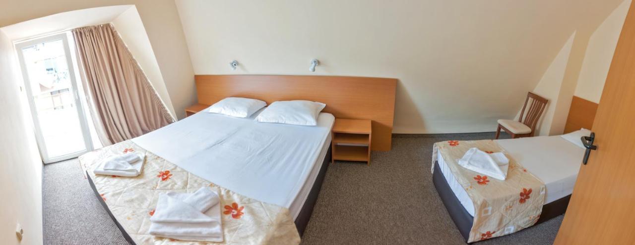 Hotel Eva Ravda Eksteriør bilde